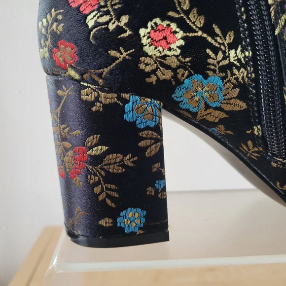 Diba Ankle Floral Satin Sequin Zip-Up Women’s Boots (Size: 6½ Medium) - Picture 3 of 13